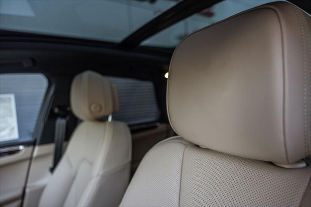 2026 Porsche Macan Unknown