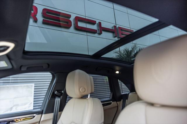 2026 Porsche Macan Unknown