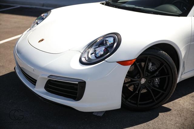 2019 Porsche 911 Carrera