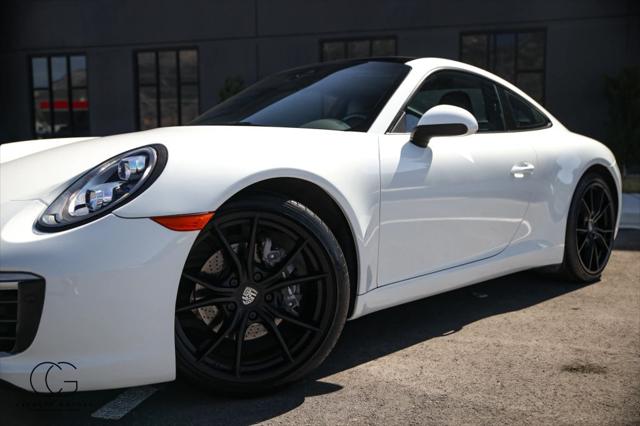 2019 Porsche 911 Carrera