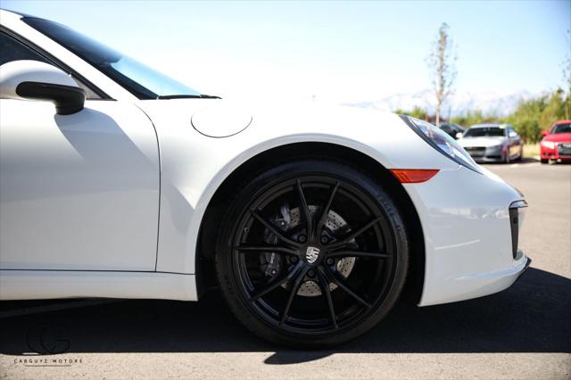 2019 Porsche 911 Carrera