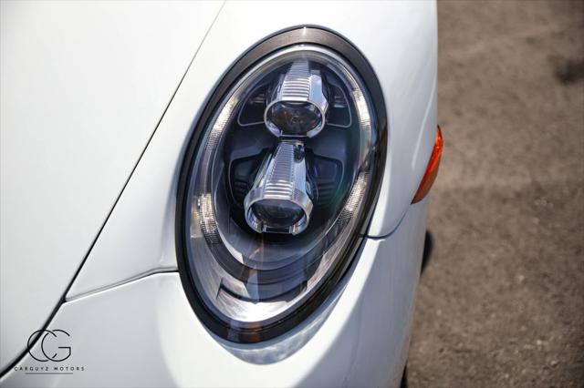 2019 Porsche 911 Carrera