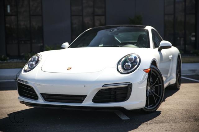 2019 Porsche 911 Carrera