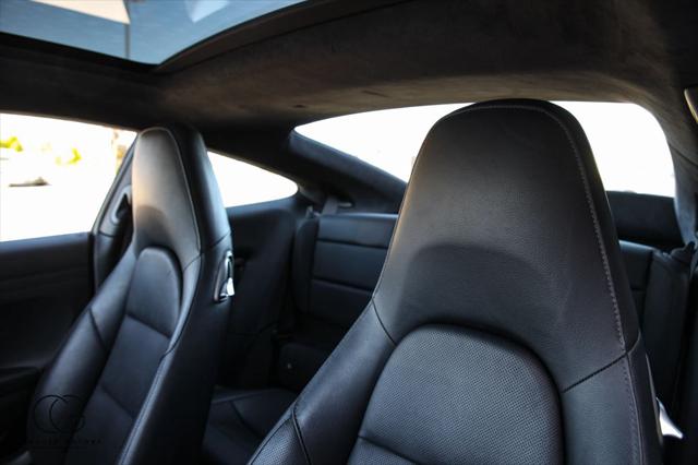 2019 Porsche 911 Carrera