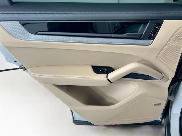 2026 Porsche Cayenne Unknown