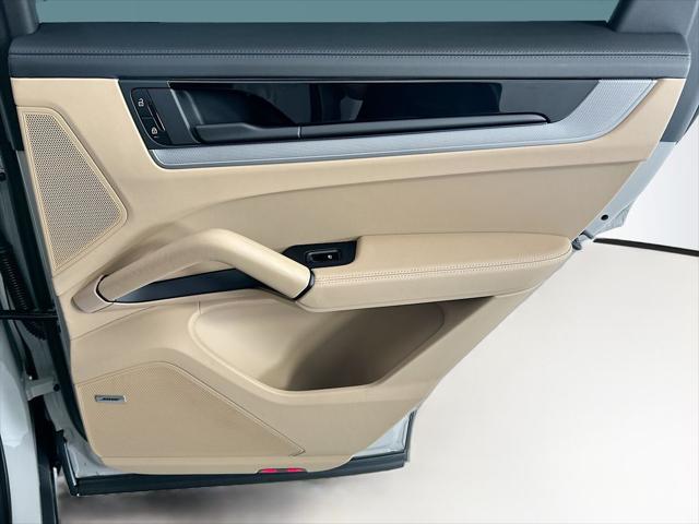 2026 Porsche Cayenne Unknown