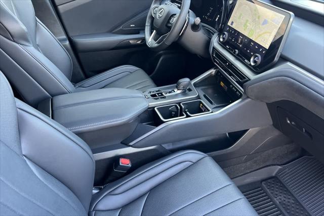 2025 Lexus TX 500h F SPORT Premium