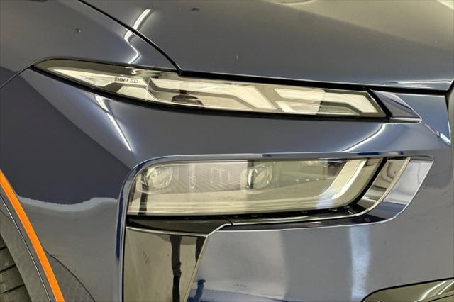2027 BMW X7 M60i