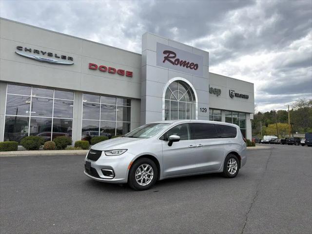 2023 Chrysler Pacifica Touring L for sale in Kingston, NY
