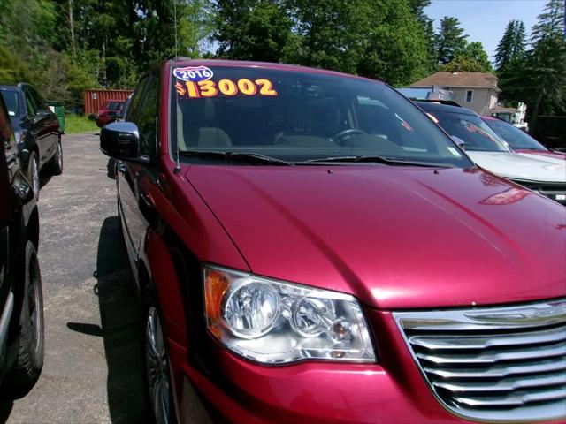 2016 Chrysler Town & Country Touring-L Anniversary Edition for sale in Castile, NY