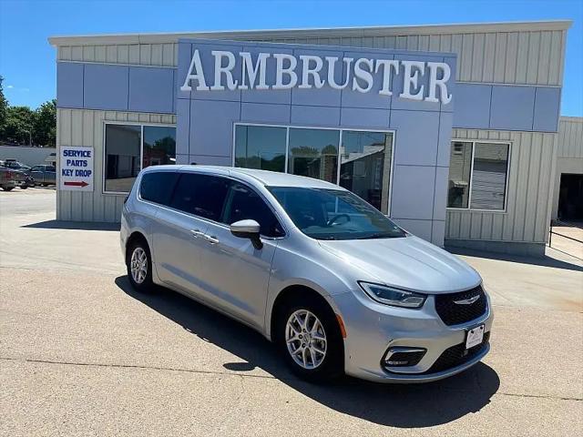 2023 Chrysler Pacifica Touring L for sale in FALLS CITY, NE