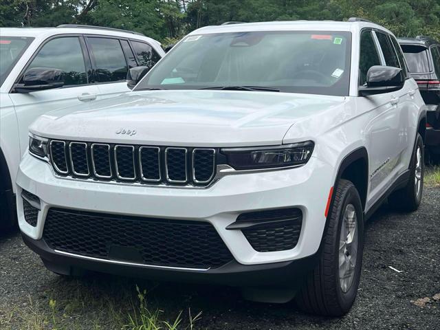 2026 Jeep Grand Cherokee GRAND CHEROKEE LAREDO 4X4 2026 Jeep Grand Cherokee GRAND CHEROKEE LAREDO 4X4