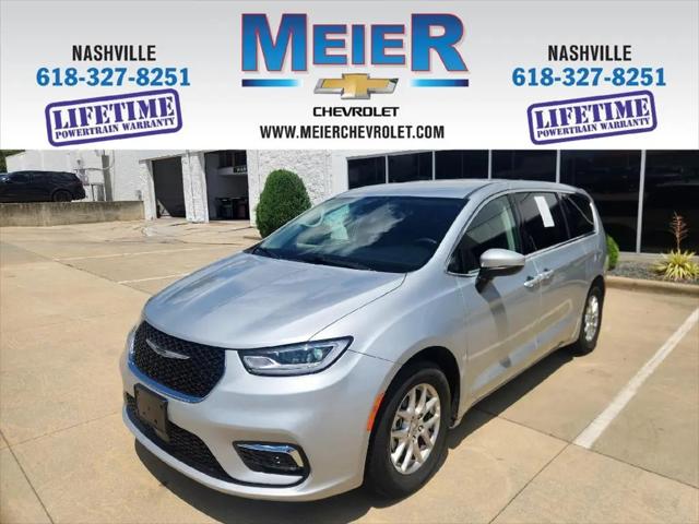 2023 Chrysler Pacifica Touring L for sale in Nashville, IL