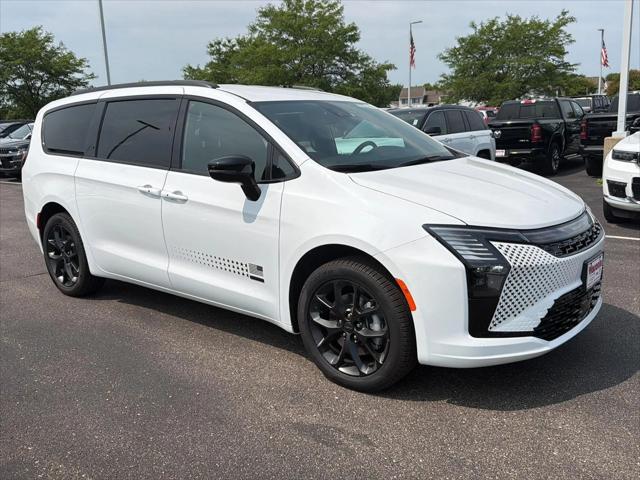2027 Chrysler Pacifica PACIFICA SELECT AWD