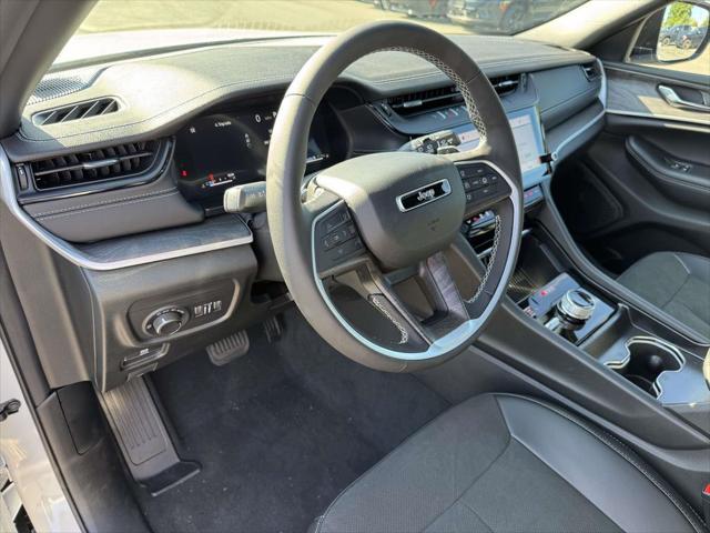 2027 Jeep Grand Cherokee GRAND CHEROKEE LAREDO ALTITUDE 4X4 2027 Jeep Grand Cherokee GRAND CHEROKEE LAREDO ALTITUDE 4X4