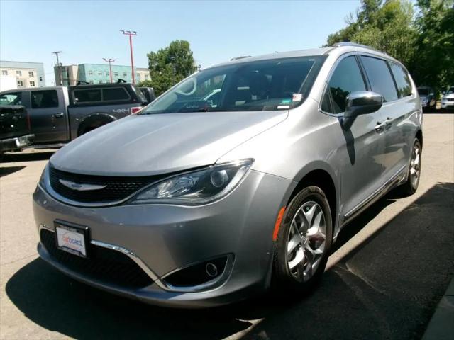 2018 Chrysler Pacifica Limited for sale in Lakewood, CO