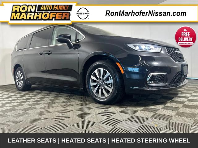 2023 Chrysler Pacifica Hybrid Touring L for sale in Cuyahoga Falls, OH