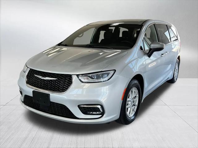 2023 Chrysler Pacifica Touring for sale in Hillsdale, MI