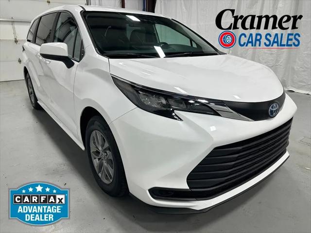 2025 Toyota Sienna LE for sale in Middletown, PA