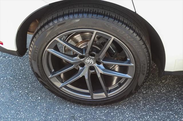 2023 Porsche Macan T