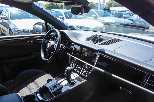 2023 Porsche Macan T
