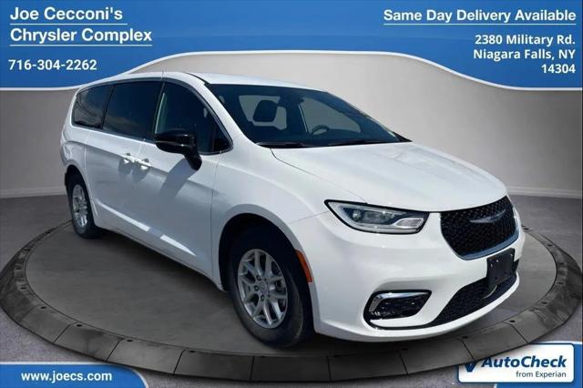 2026 Chrysler Pacifica Select for sale in Niagara Falls, NY