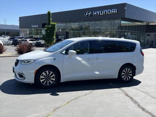 2022 Chrysler Pacifica Hybrid Touring L for sale in Lindon, UT