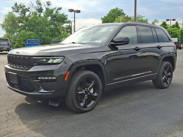 2023 Jeep Grand Cherokee Limited 4x4 2023 Jeep Grand Cherokee Limited 4x4