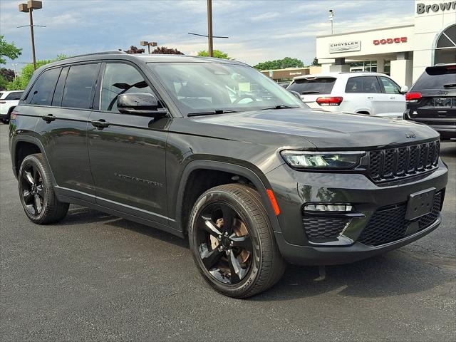2023 Jeep Grand Cherokee Limited 4x4 2023 Jeep Grand Cherokee Limited 4x4