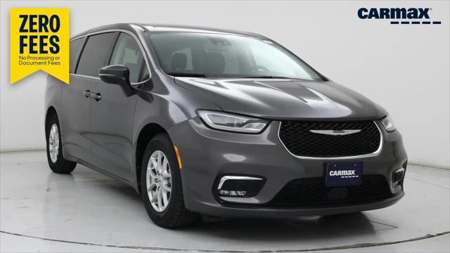 2023 Chrysler Pacifica Touring L for sale in Wichita, KS