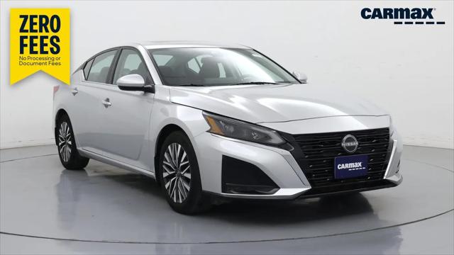 2024 Nissan Altima SV FWD for sale in Urbandale, IA