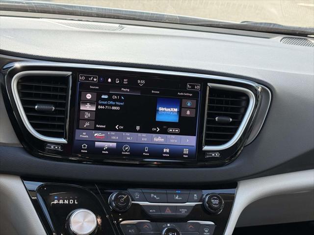 2024 Chrysler Pacifica Touring L 2024 Chrysler Pacifica Touring L