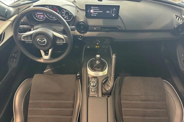 2025 Mazda MX-5 Club