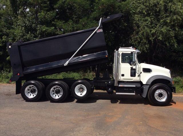 2025 Mack Granite 