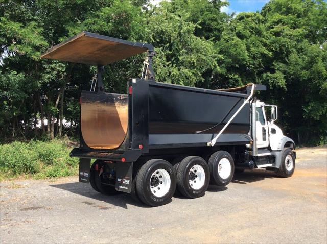 2025 Mack Granite 