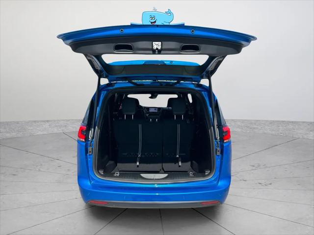 2027 Chrysler Pacifica Limited