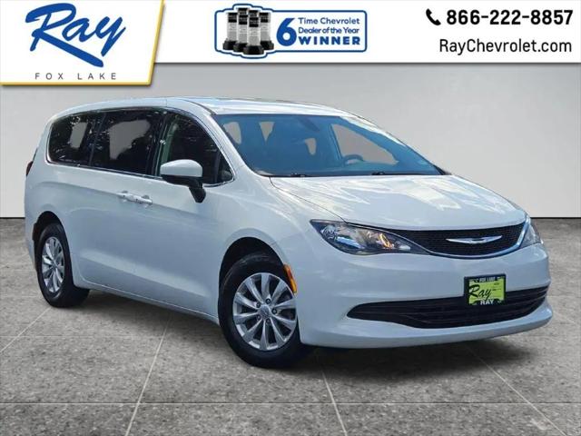 2017 Chrysler Pacifica Touring for sale in Fox Lake, IL