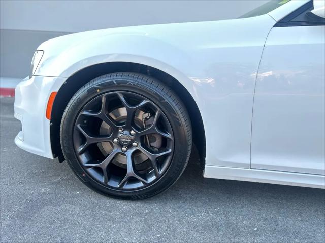 2019 Chrysler 300 300S