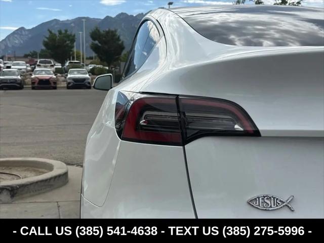 2022 Tesla Model Y Long Range Dual Motor All-Wheel Drive
