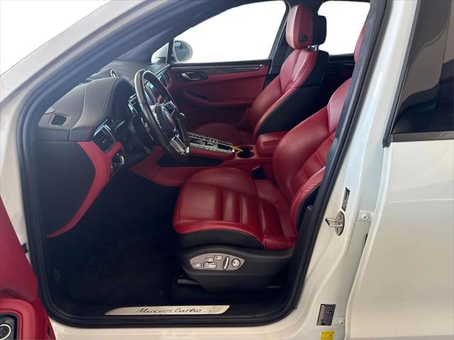 2015 Porsche Macan Turbo