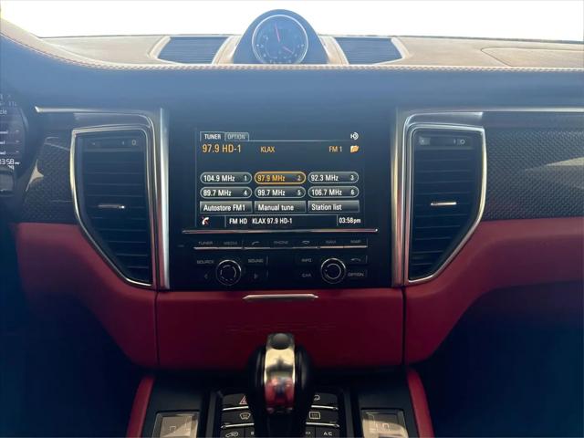 2015 Porsche Macan Turbo