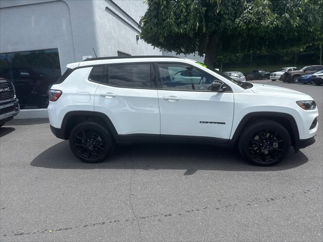 2025 Jeep Compass Latitude 4x4 2025 Jeep Compass Latitude 4x4