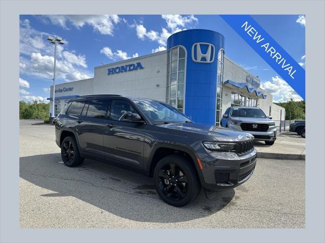2023 Jeep Grand Cherokee L Altitude 4x4 2023 Jeep Grand Cherokee L Altitude 4x4