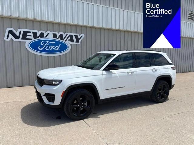 2022 Jeep Grand Cherokee Altitude 4x4 for sale in Coon Rapids, IA