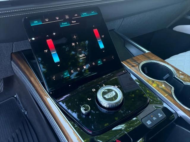 2026 Cadillac Escalade Platinum Luxury