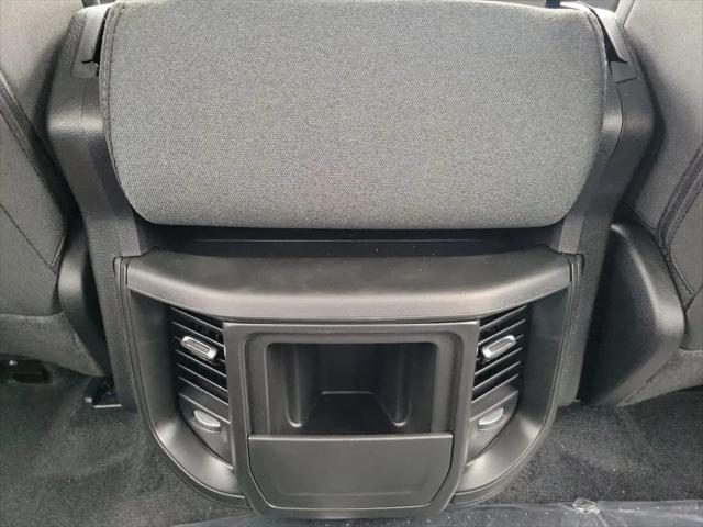 2026 Ram 1500 Express Crew Cab 4x4 57 Box