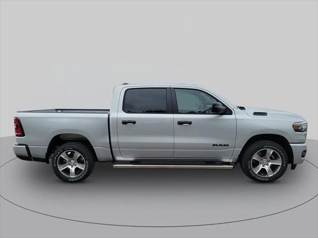 2026 Ram 1500 Express Crew Cab 4x4 57 Box