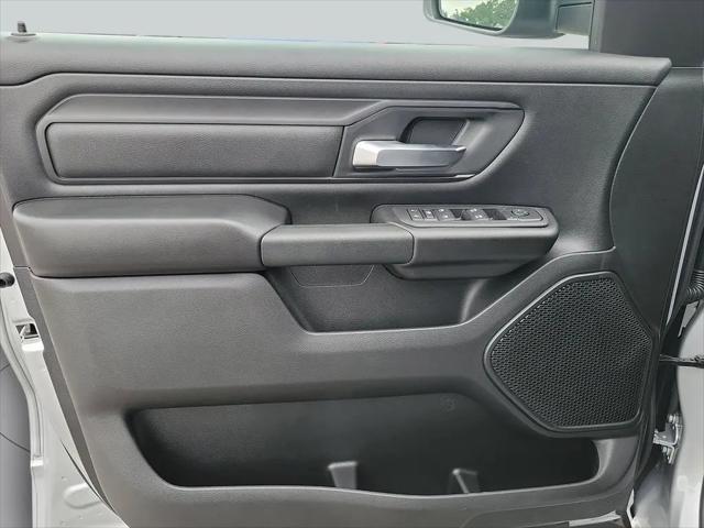 2026 Ram 1500 Express Crew Cab 4x4 57 Box