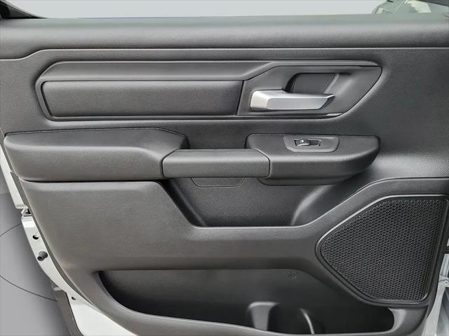 2026 Ram 1500 Express Crew Cab 4x4 57 Box