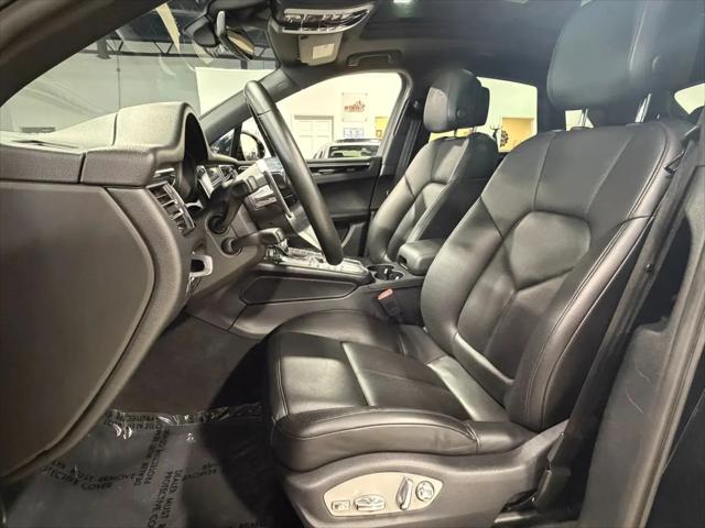 2021 Porsche Macan Macan